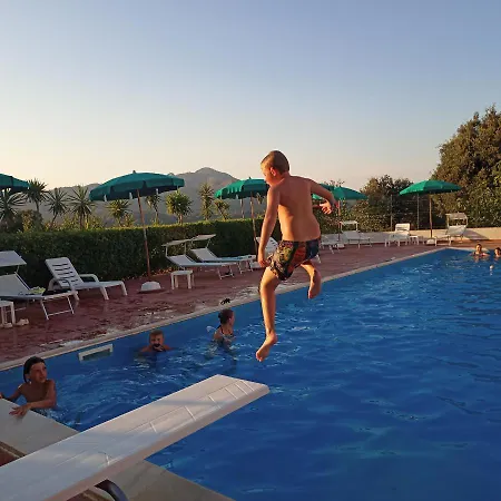 Casale Fonte Di Rose Semesterbostad