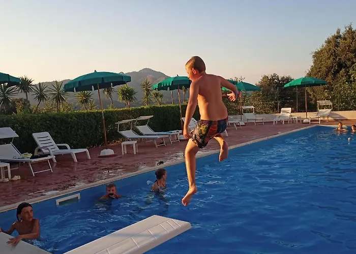 Casale Fonte Di Rose Nyaraló